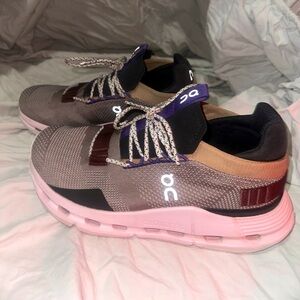 ✨🏃‍♀️On Cloudnova Running Shoes ✨🏃‍♀️